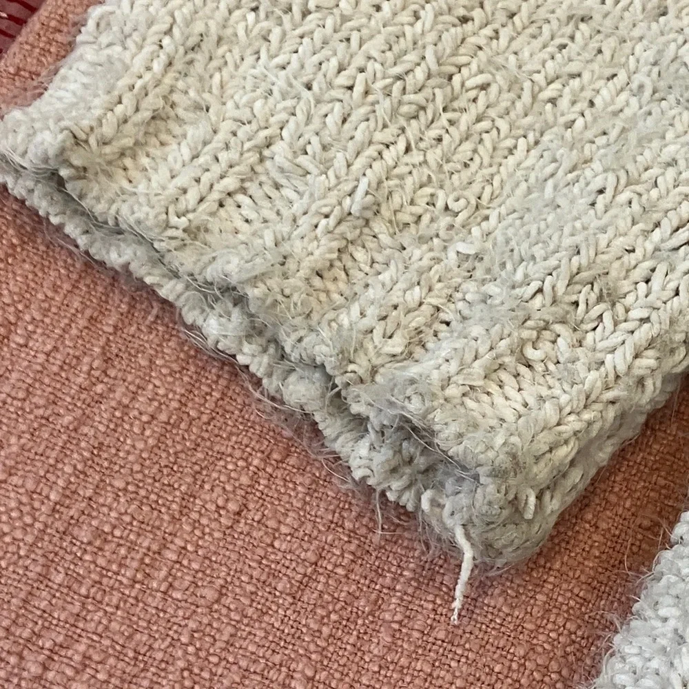 POL small wm’s oversized Cream Cable Knit Cardigan - FLAWED - Picture 5 of 16
